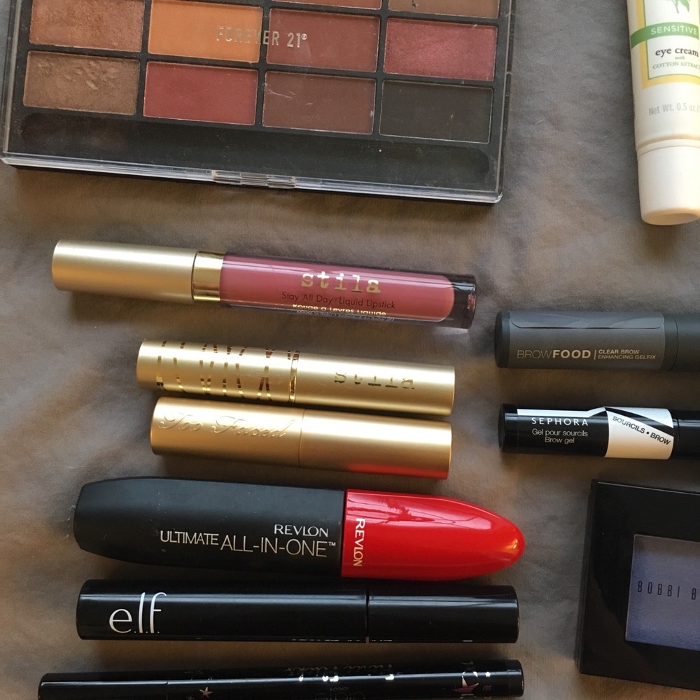 Make up and skin care bundle- free w $25 purchase - Picture 2 of 4
